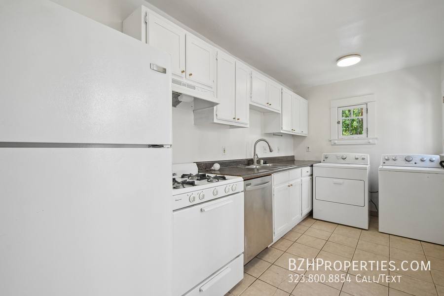 Apartment for rent at 2515 Elsinore St, Los Angeles, CA 90026