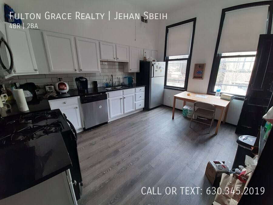 Apartment for rent at 2128 N Sheffield Ave #2R, Chicago, IL 60614
