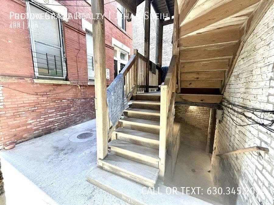 Apartment for rent at 2128 N Sheffield Ave #2R, Chicago, IL 60614