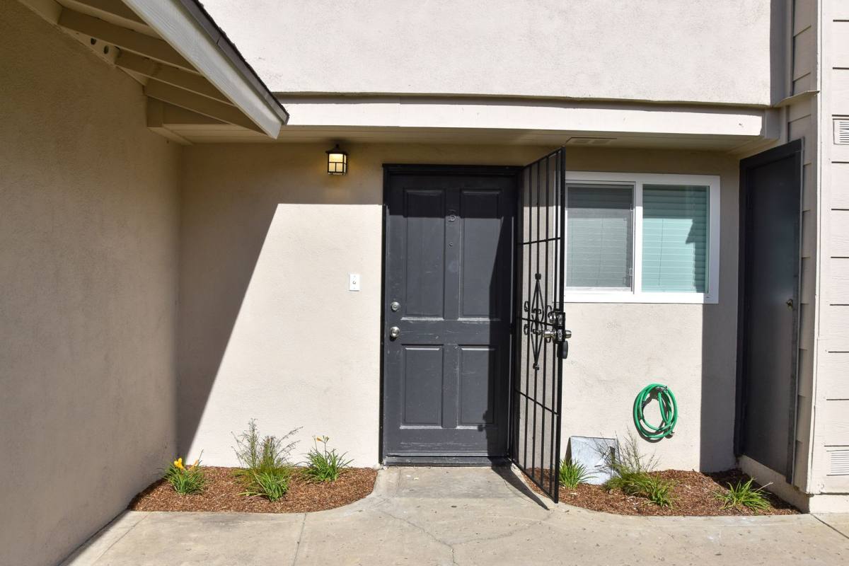 Apartment for rent at 815 N Olive, Orange, CA 92867