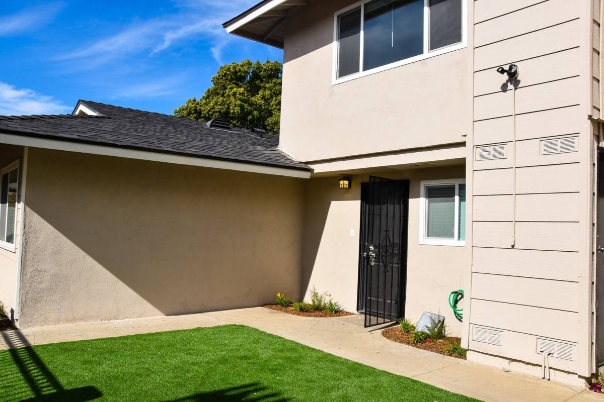 Apartment for rent at 815 N Olive, Orange, CA 92867