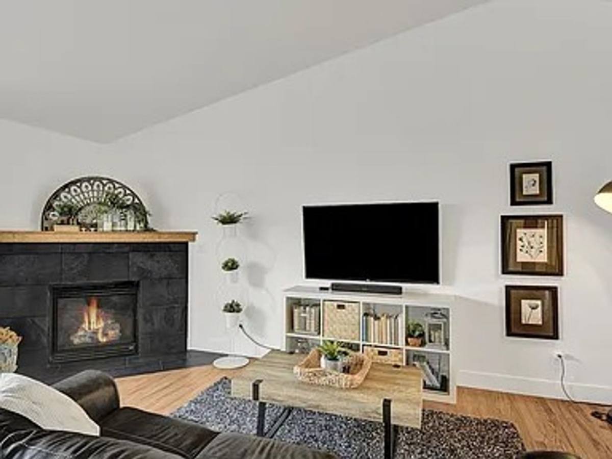 House for rent at 15692 Paiute Circle, Monument, CO 80132