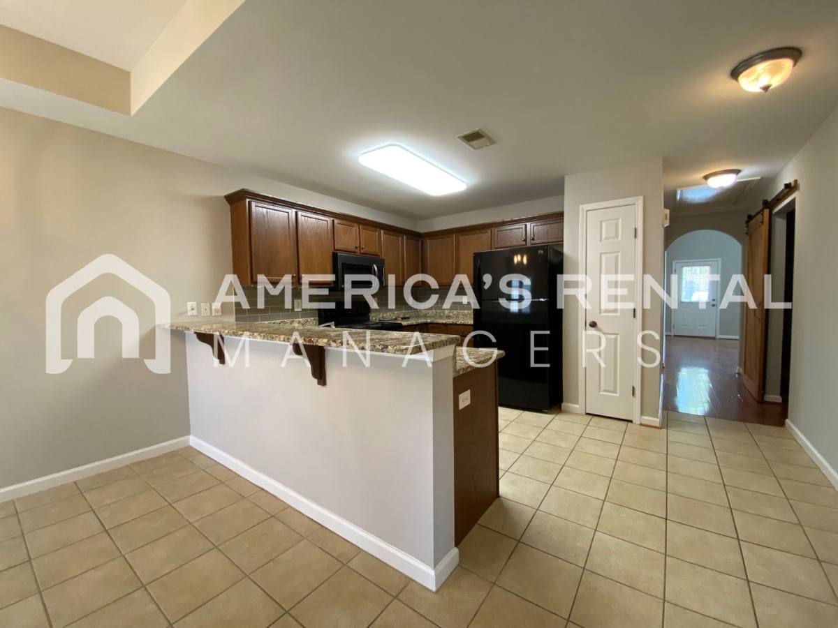 Townhouse for rent at 2819 Southwood Lane, Bessemer, AL 35022