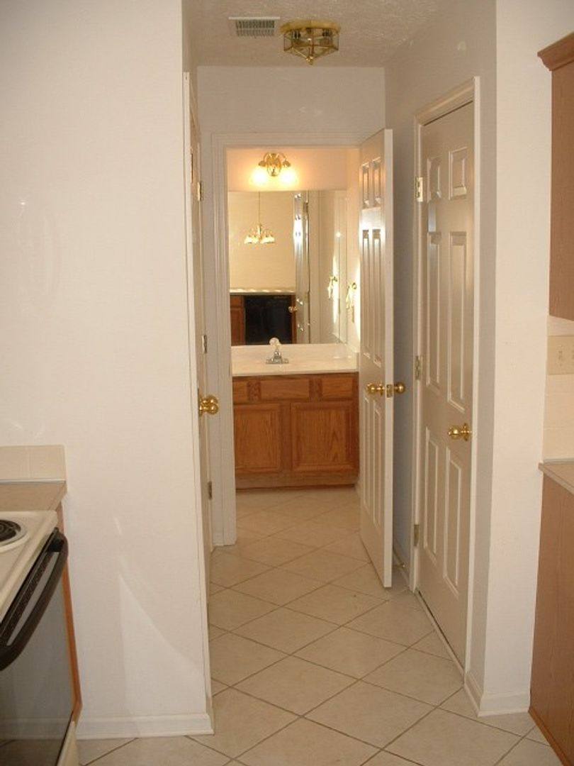 House for rent at 572 Hadlow St, Lexington, KY 40503