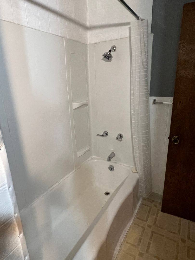 House for rent at 405 William St, Omaha, NE 68108