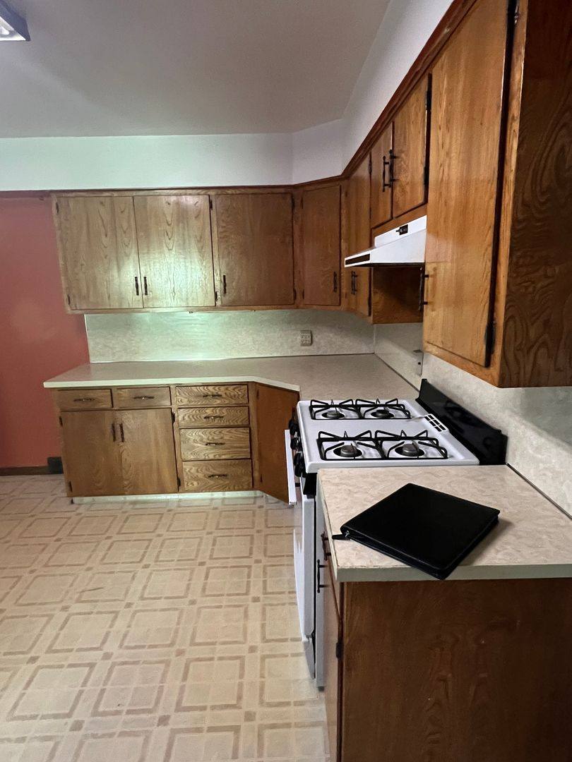 House for rent at 405 William St, Omaha, NE 68108