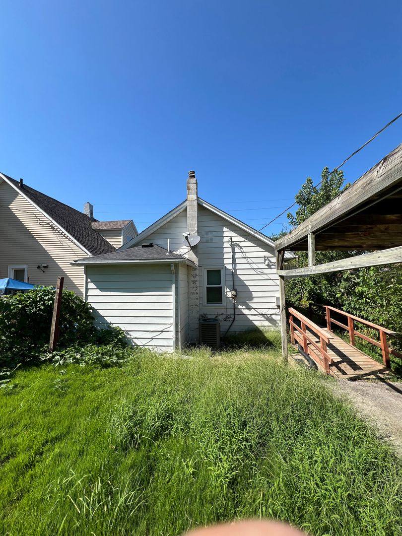 House for rent at 405 William St, Omaha, NE 68108