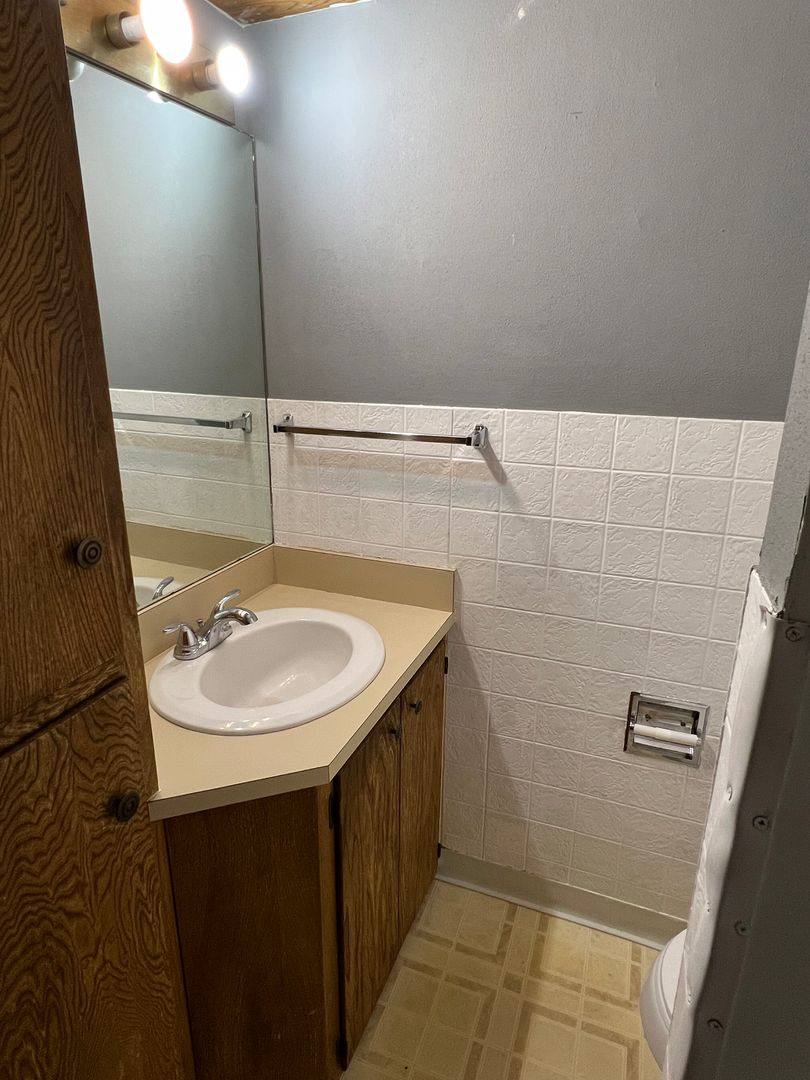 House for rent at 405 William St, Omaha, NE 68108