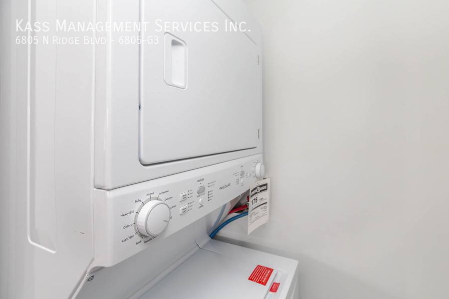 Apartment for rent at 6805 N Ridge Blvd #G3, Chicago, IL 60645
