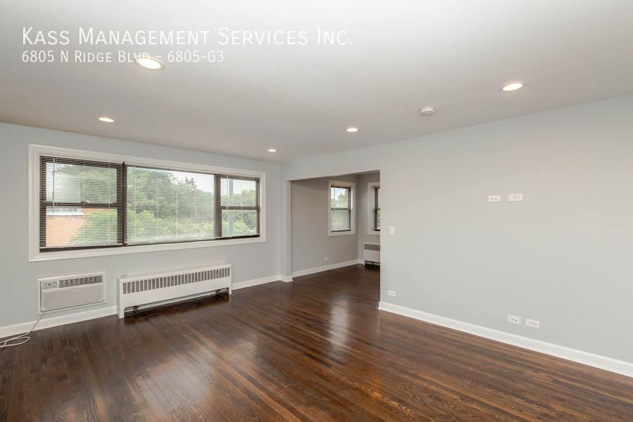 Apartment for rent at 6805 N Ridge Blvd #G3, Chicago, IL 60645