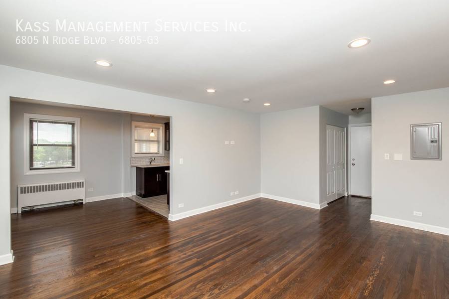 Apartment for rent at 6805 N Ridge Blvd #G3, Chicago, IL 60645