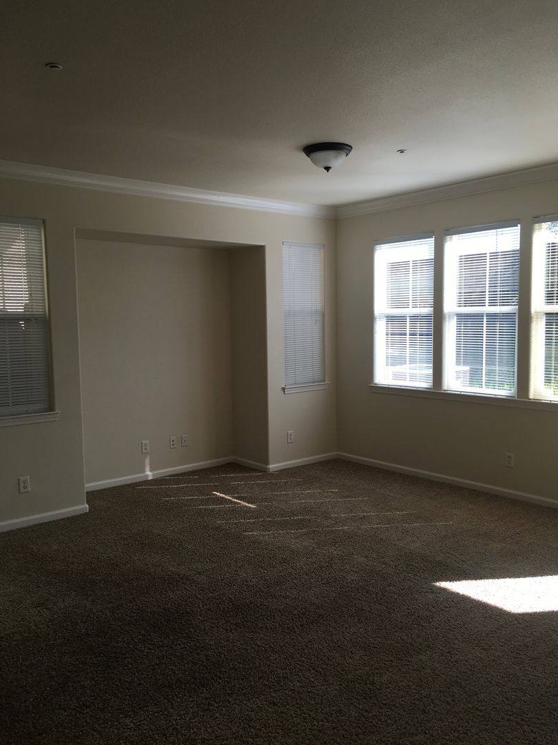 House for rent at 2151 Vienna Way, Redding, CA 96002
