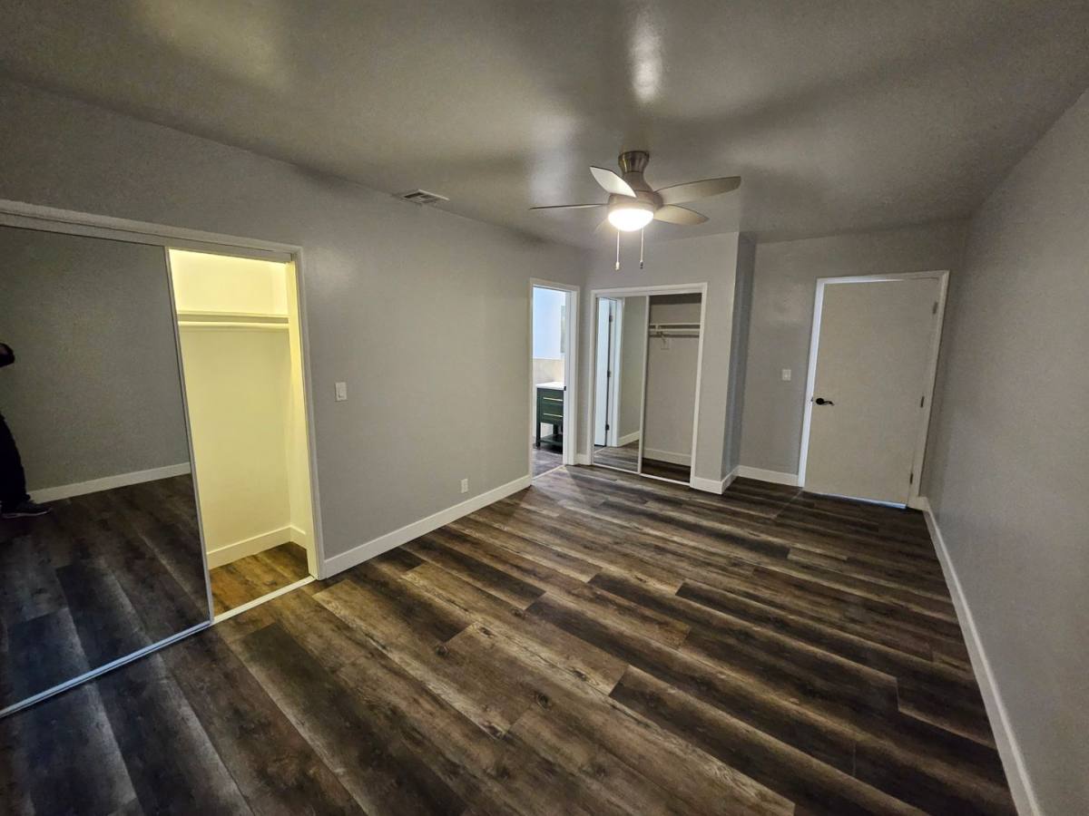 House for rent at 1417 N Evergreen St, Burbank, CA 91505