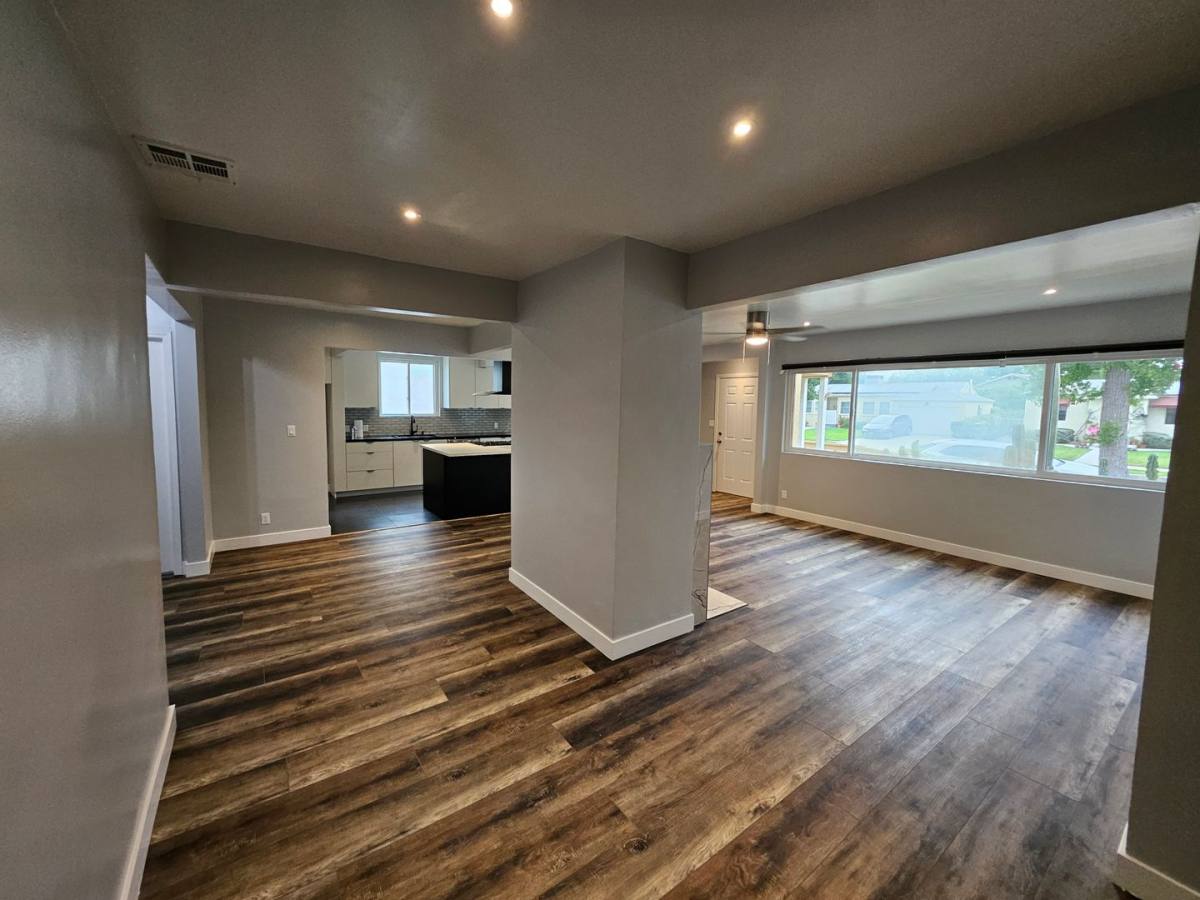 House for rent at 1417 N Evergreen St, Burbank, CA 91505