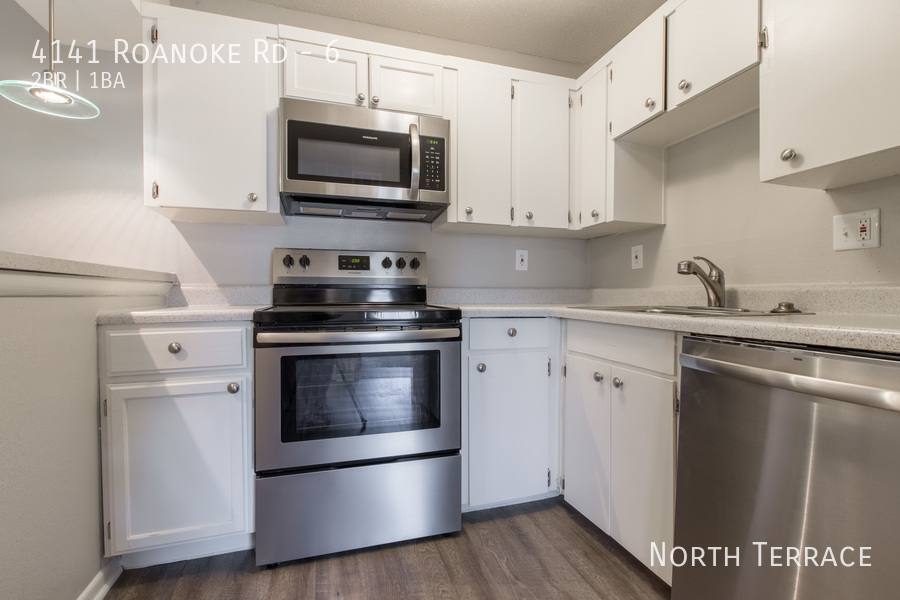 Apartment for rent at 4141 Roanoke Rd #6, Kansas City, MO 64111