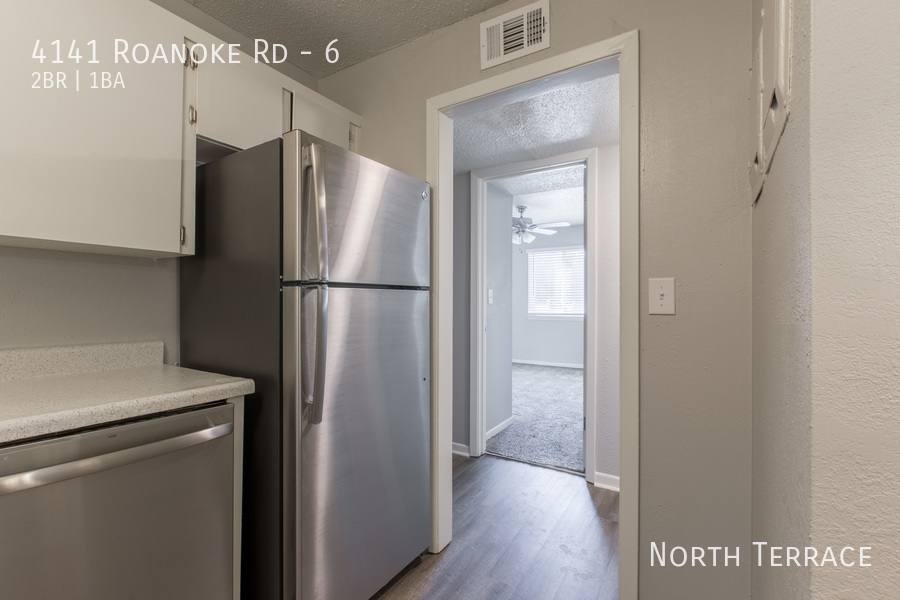 Apartment for rent at 4141 Roanoke Rd #6, Kansas City, MO 64111