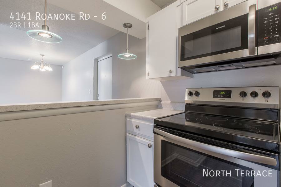 Apartment for rent at 4141 Roanoke Rd #6, Kansas City, MO 64111