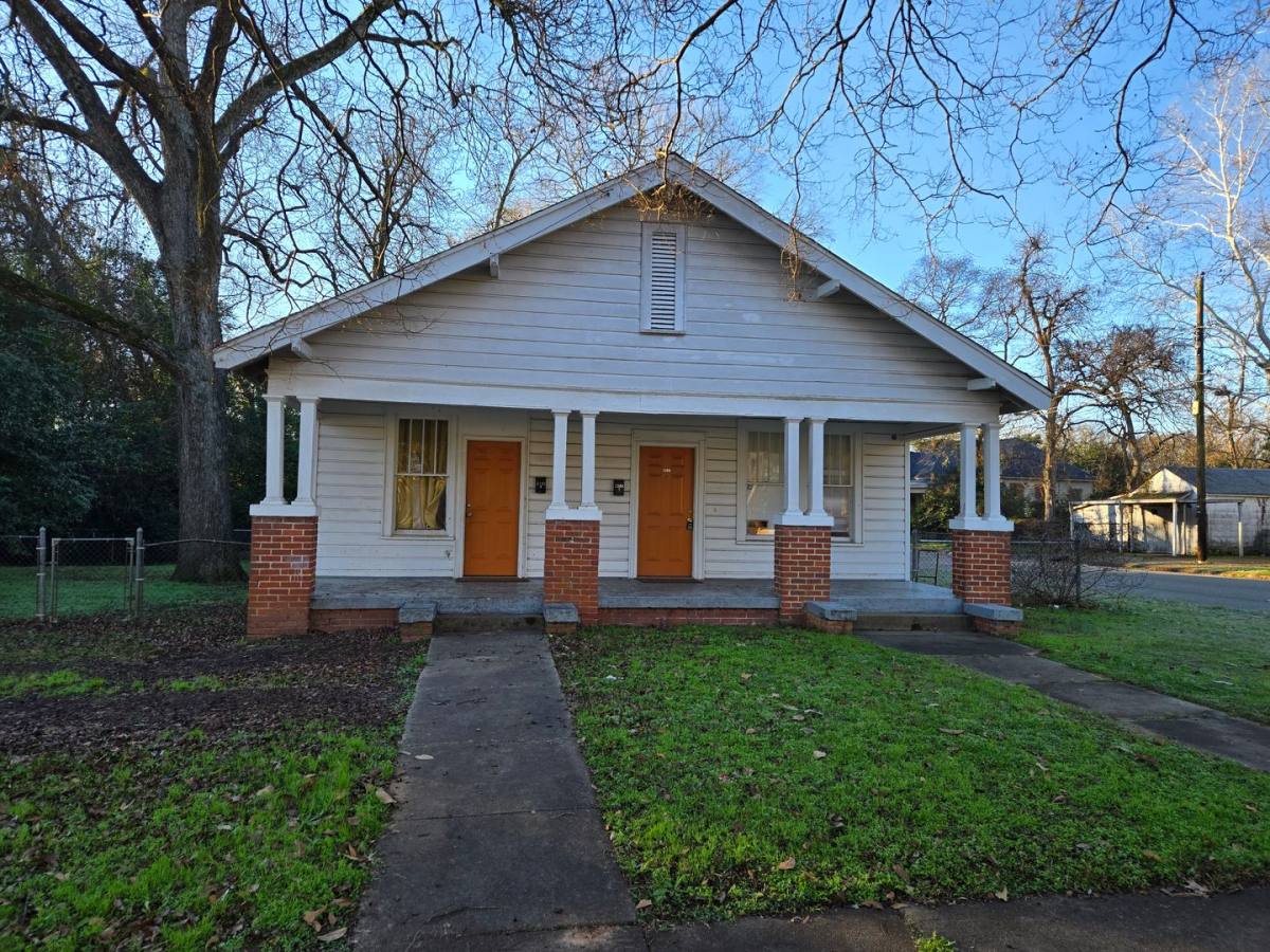 Apartment for rent at 2300-2302 Plum St, Montgomery, AL 36107