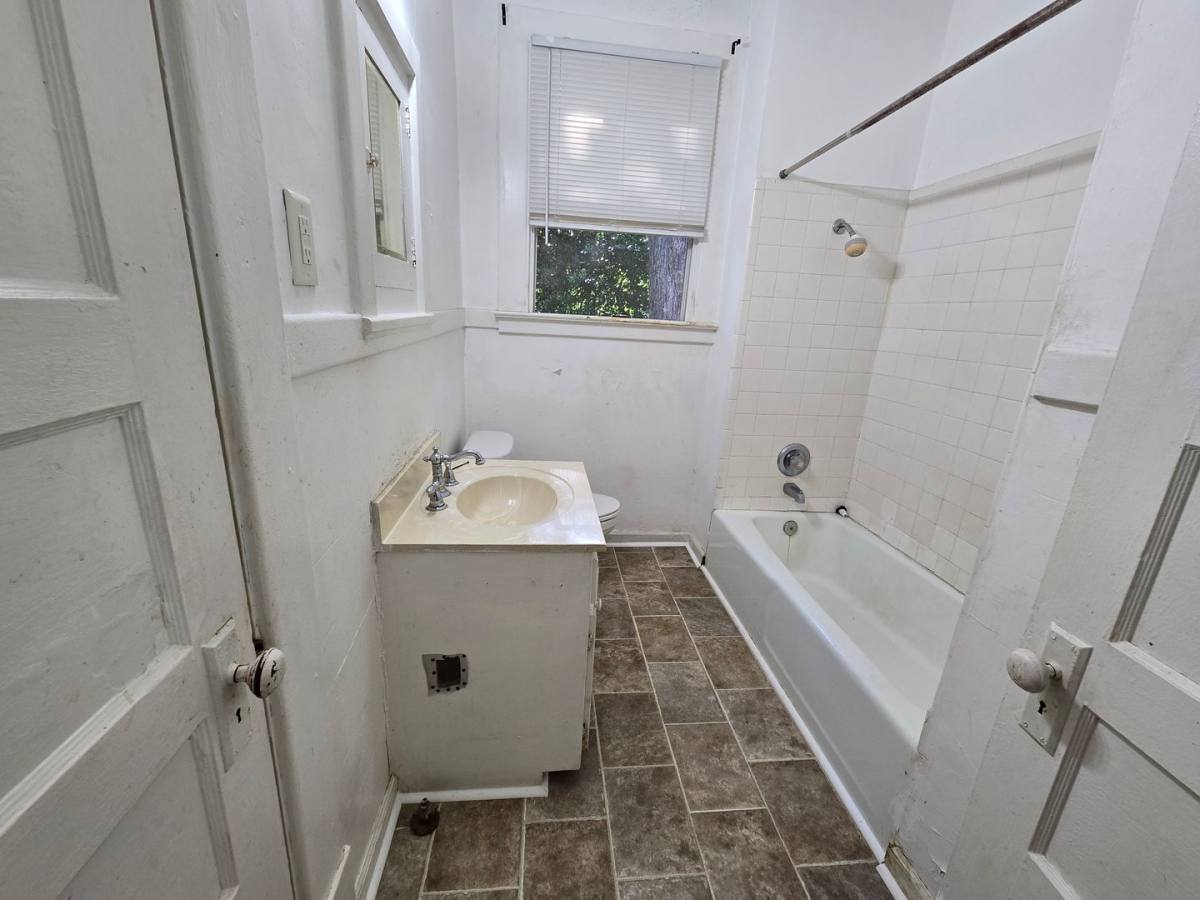 Apartment for rent at 2300-2302 Plum St, Montgomery, AL 36107