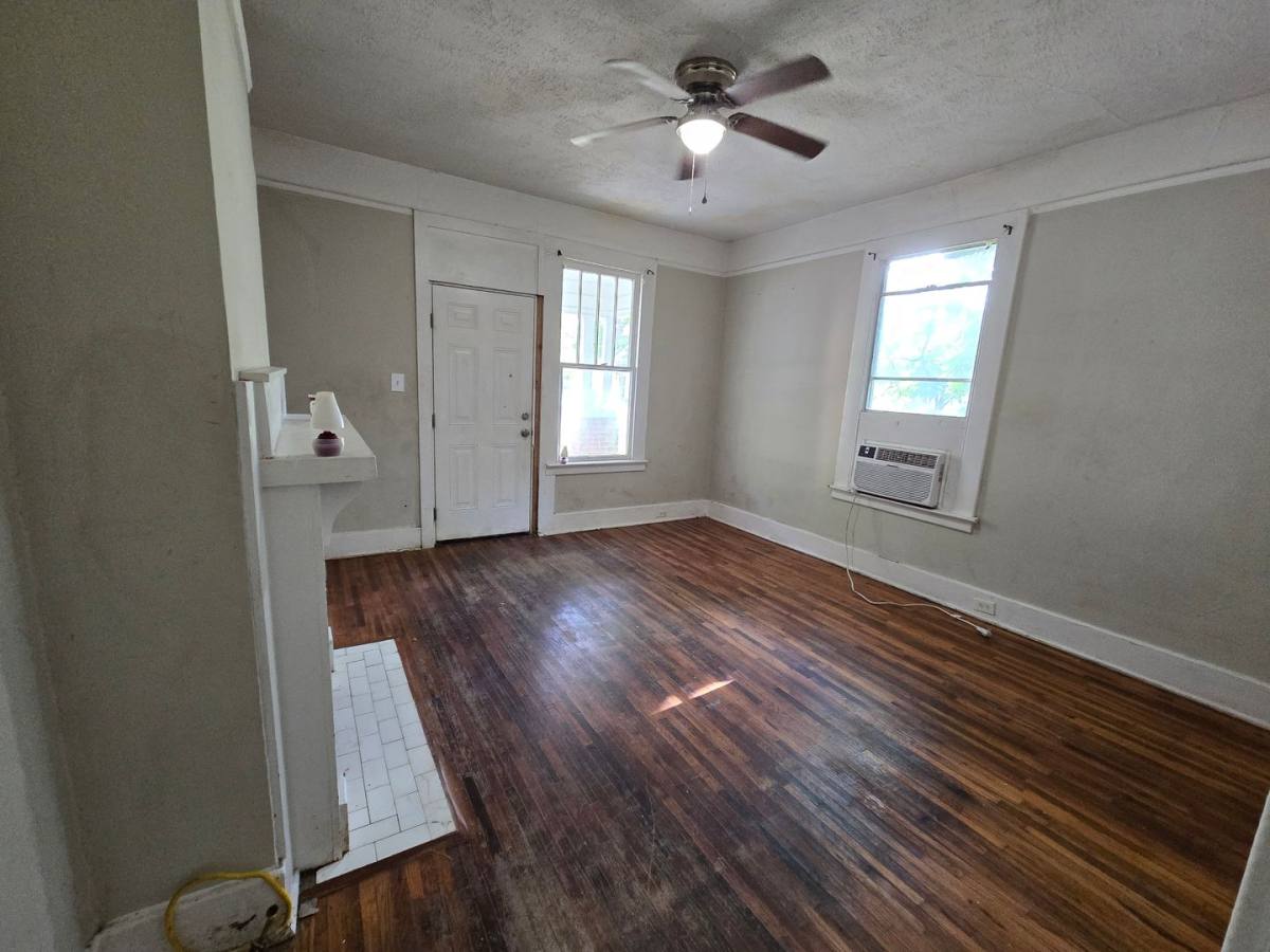 Apartment for rent at 2300-2302 Plum St, Montgomery, AL 36107