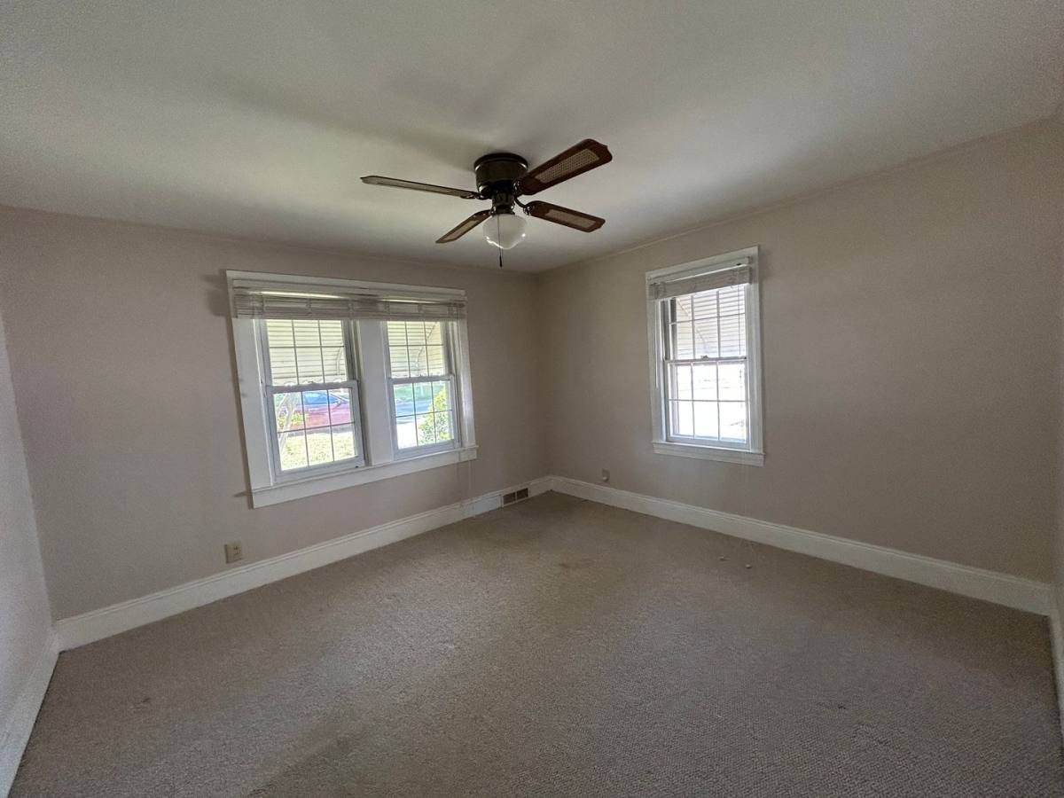 House for rent at 110 Oakland Ave, Kernersville, NC 27284