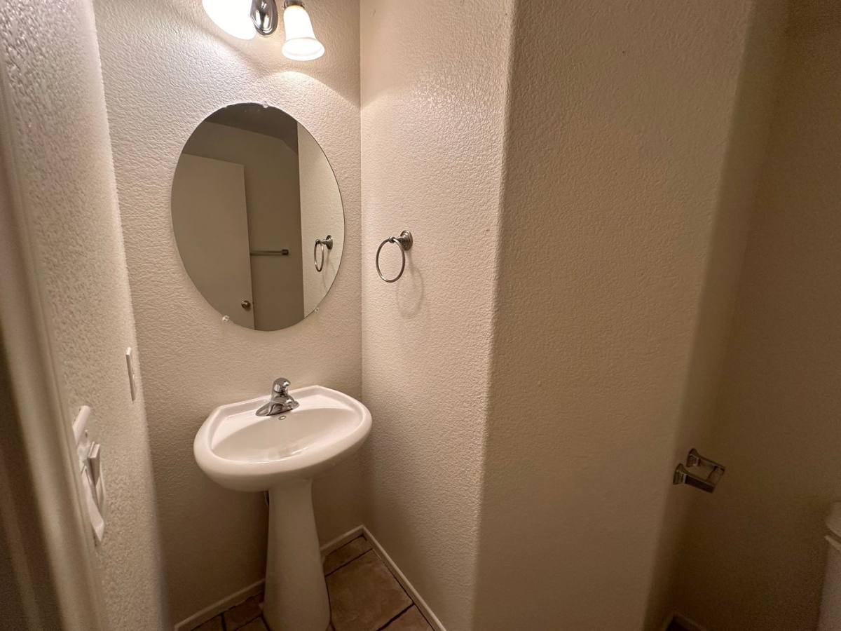 House for rent at 719 Beechwheat Way, Henderson, NV 89015