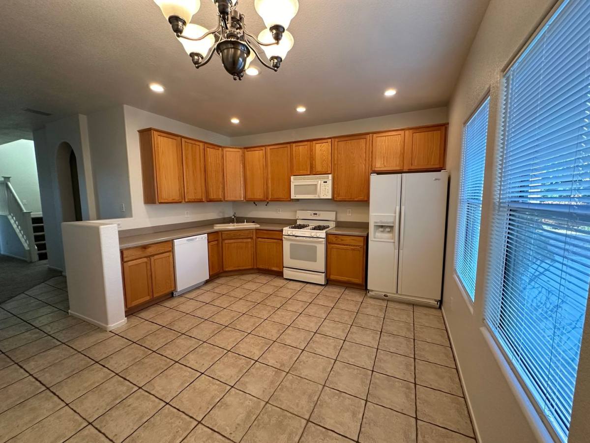 House for rent at 719 Beechwheat Way, Henderson, NV 89015