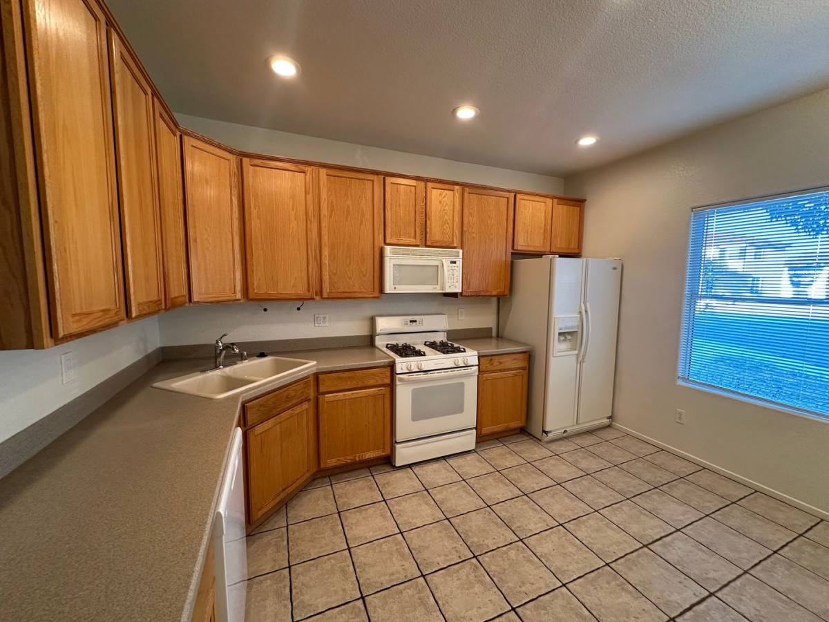 House for rent at 719 Beechwheat Way, Henderson, NV 89015