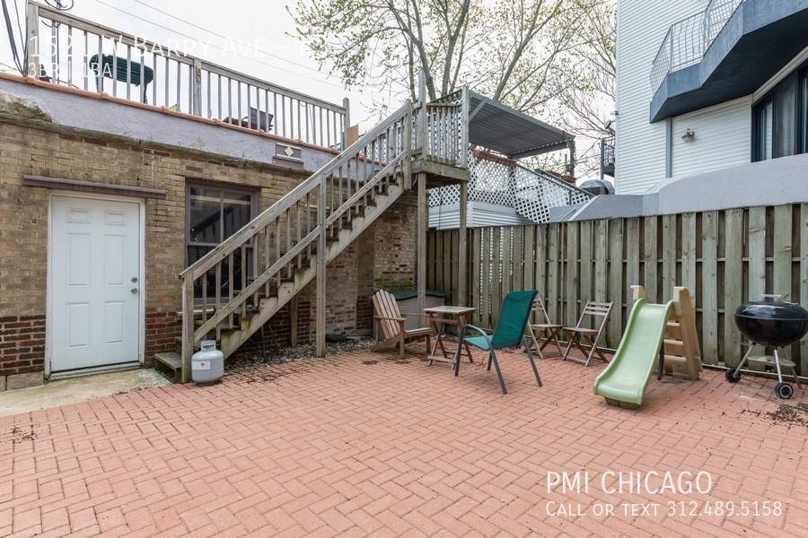 Apartment for rent at 1521 W Barry Ave #3, Chicago, IL 60657