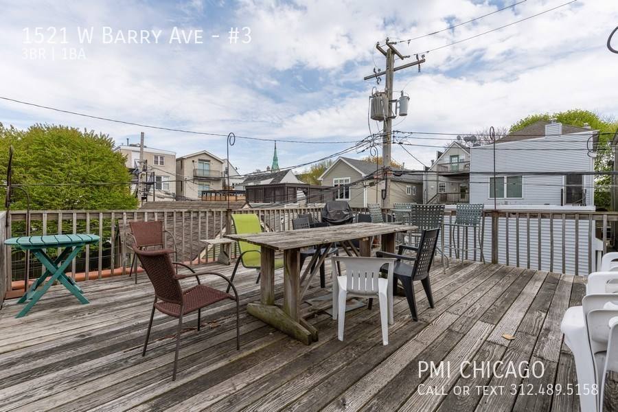 Apartment for rent at 1521 W Barry Ave #3, Chicago, IL 60657