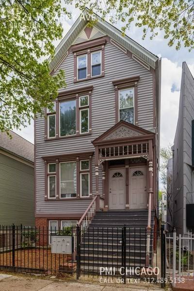 Apartment for rent at 1521 W Barry Ave #3, Chicago, IL 60657