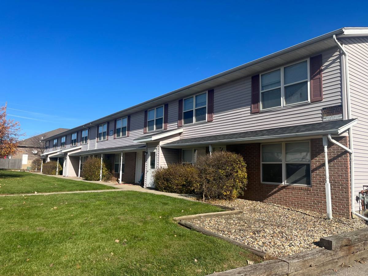 Apartment for rent at 1606 Northbrook, Normal, IL 61761