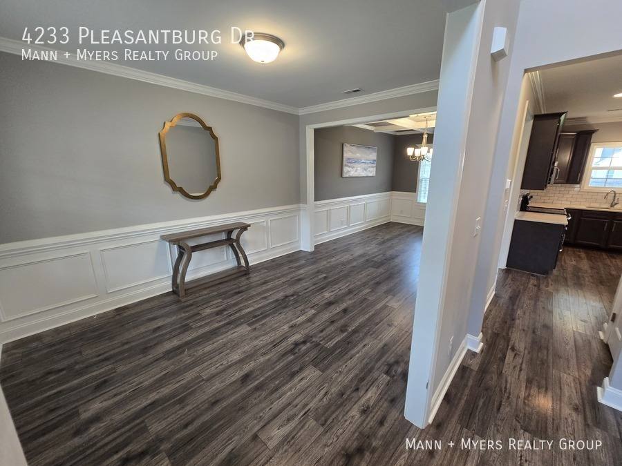 House for rent at 4233 Pleasantburg Dr, Fayetteville, NC 28312
