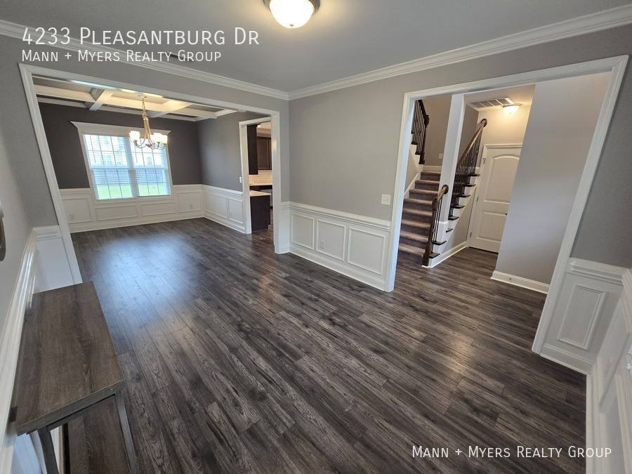 House for rent at 4233 Pleasantburg Dr, Fayetteville, NC 28312