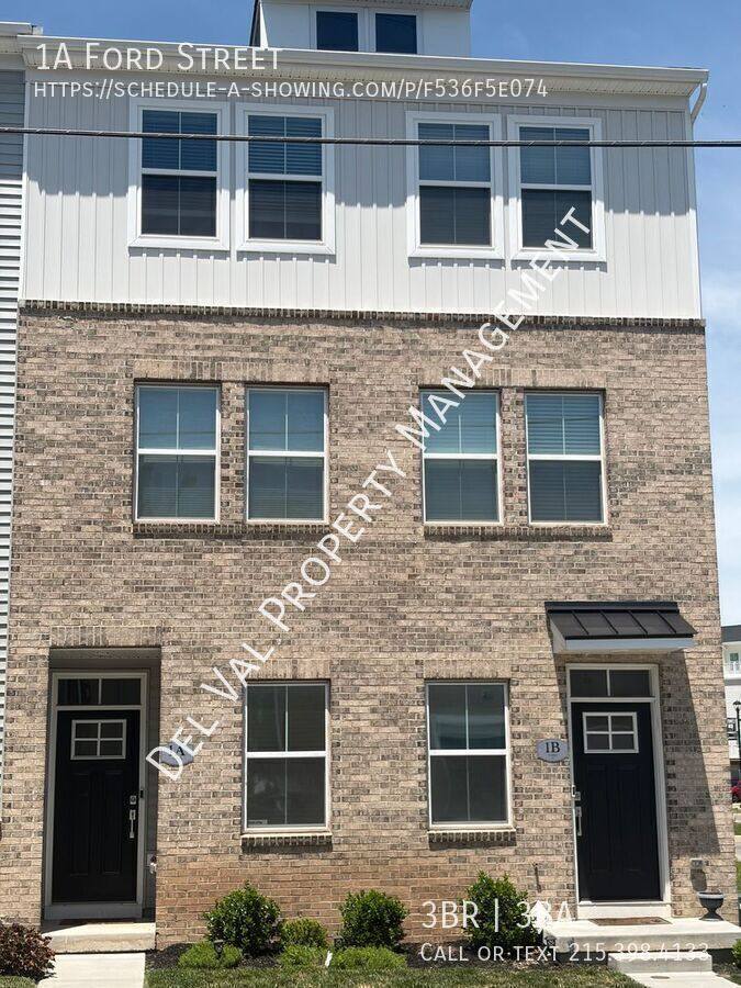 Townhouse for rent at 1A Ford St, Bridgeport, PA 19405