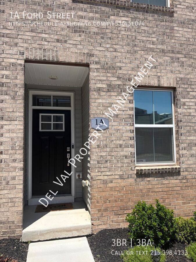 Townhouse for rent at 1A Ford St, Bridgeport, PA 19405