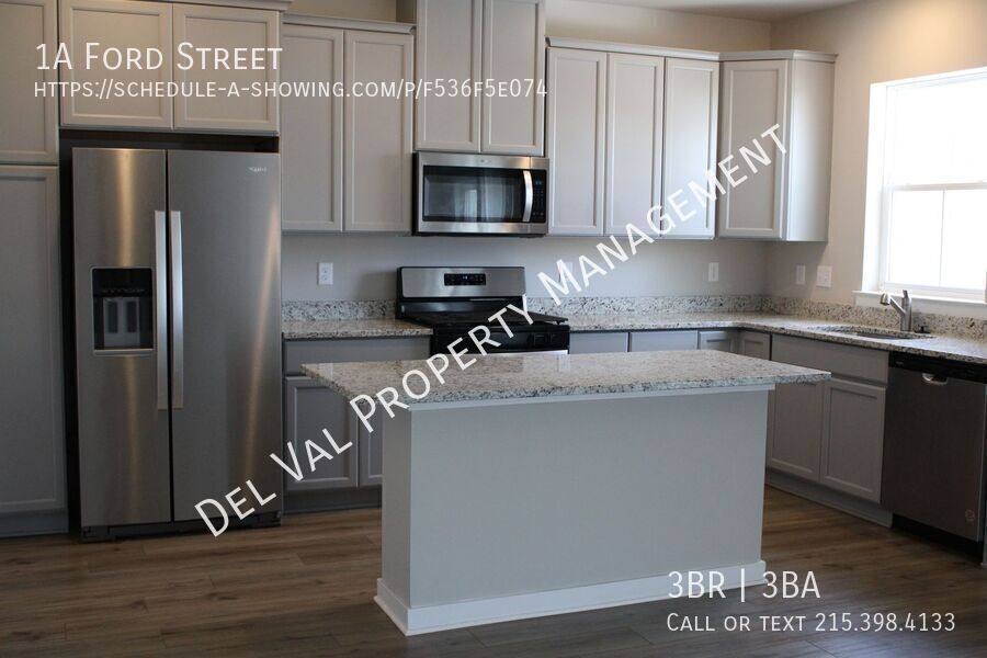 Townhouse for rent at 1A Ford St, Bridgeport, PA 19405