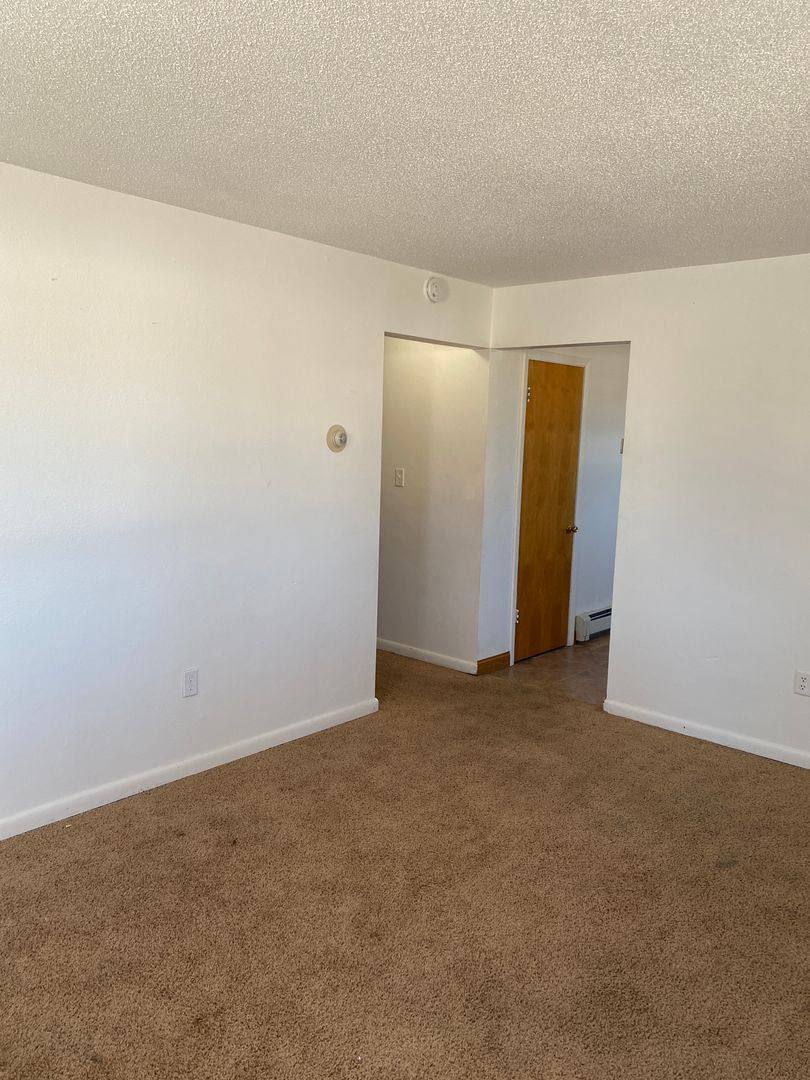 Apartment for rent at 810 10th St NE, Jamestown, ND 58401