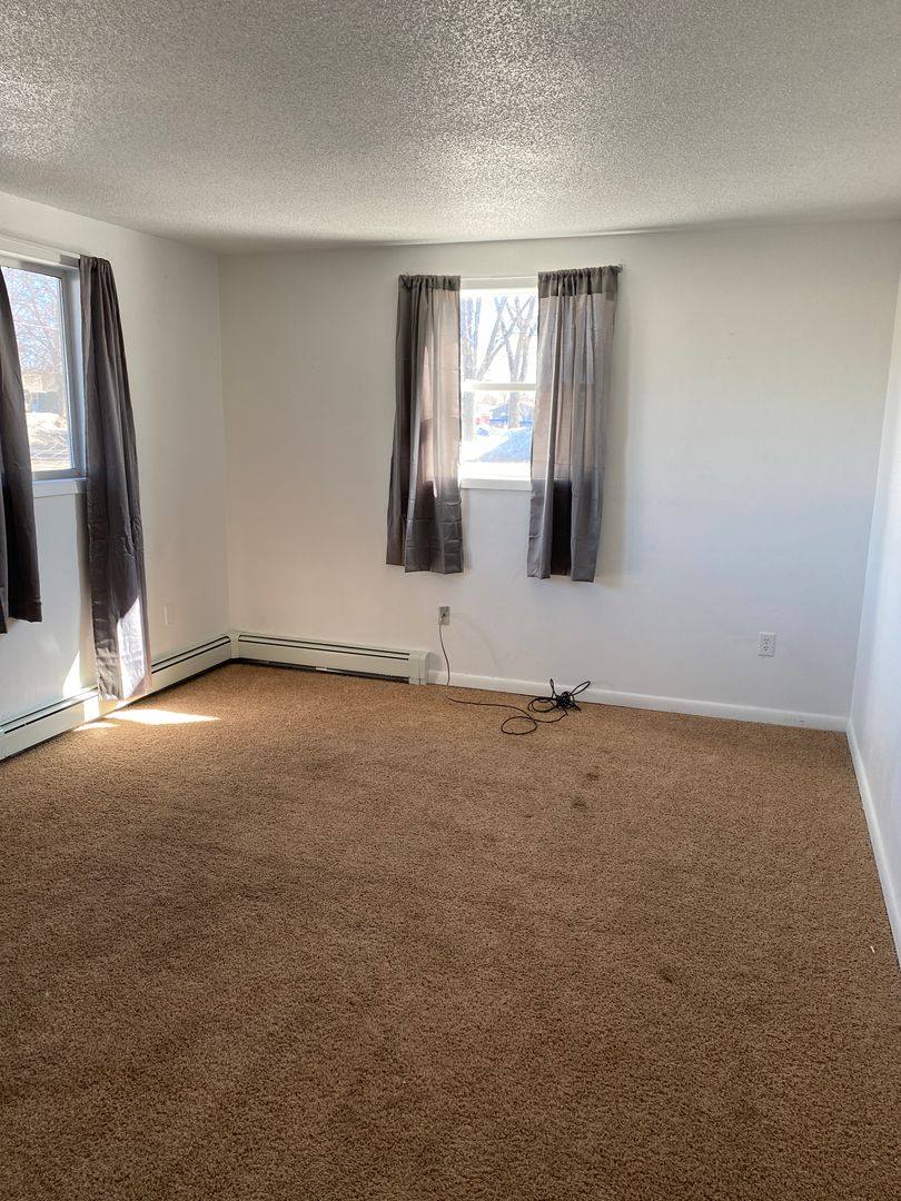 Apartment for rent at 810 10th St NE, Jamestown, ND 58401