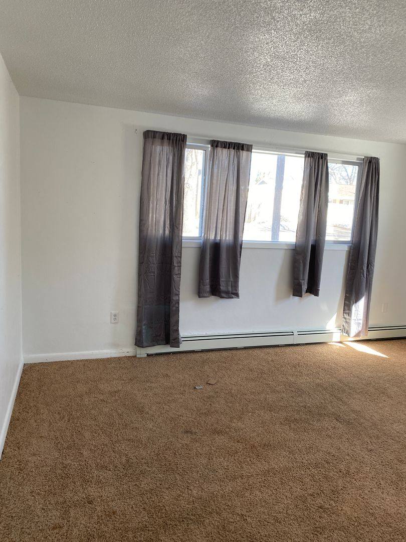Apartment for rent at 810 10th St NE, Jamestown, ND 58401