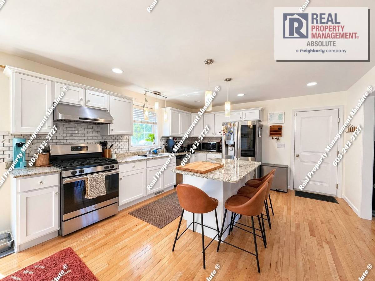 House for rent at 15 Double Brook Rd, Manchester, NH 03109