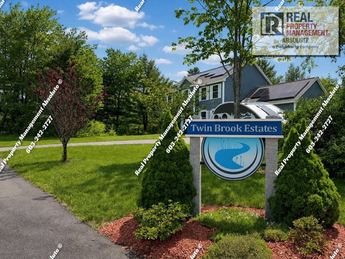 House for rent at 15 Double Brook Rd, Manchester, NH 03109