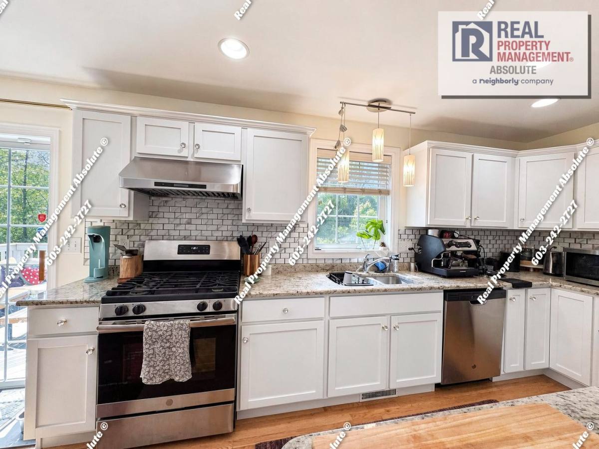House for rent at 15 Double Brook Rd, Manchester, NH 03109