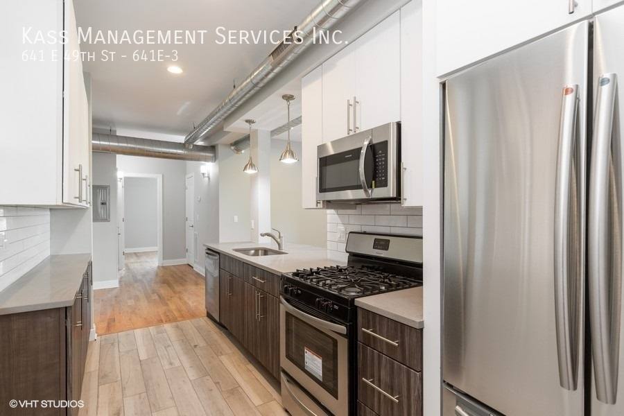 Apartment for rent at 641 E 49th St #3, Chicago, IL 60615