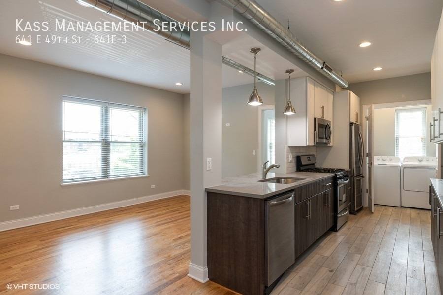 Apartment for rent at 641 E 49th St #3, Chicago, IL 60615