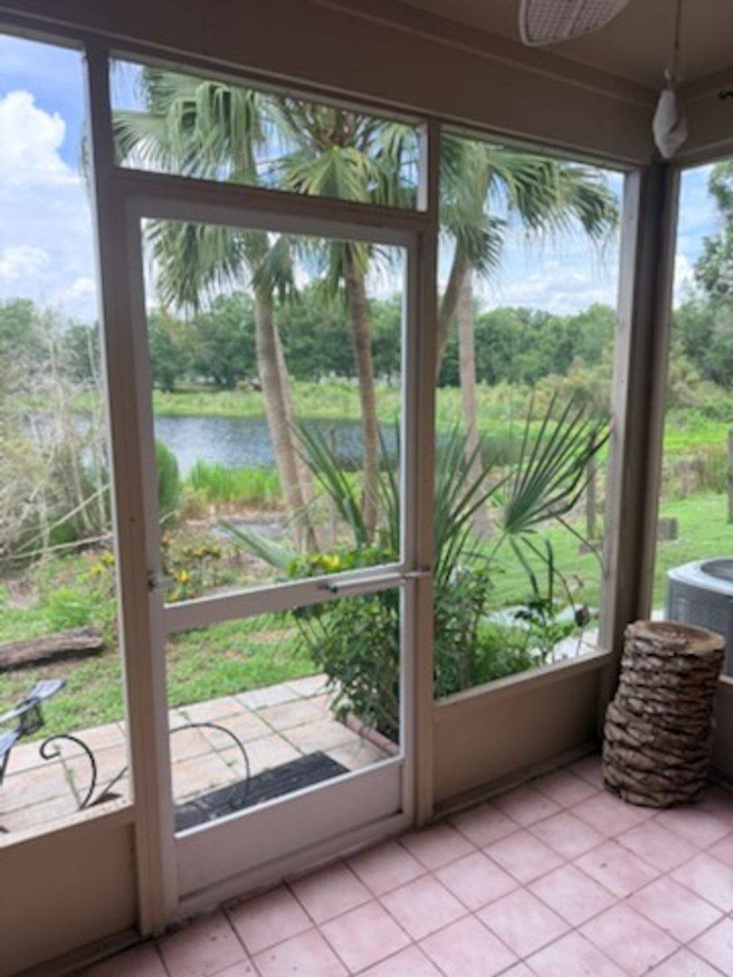 Townhouse for rent at 2237 Fletchers Point Circle, Tampa, FL 33613