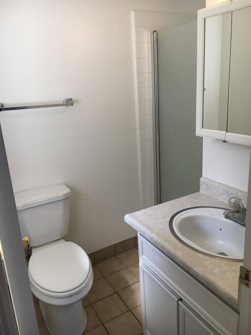 House for rent at 952 Mango Dr, Modesto, CA 95356