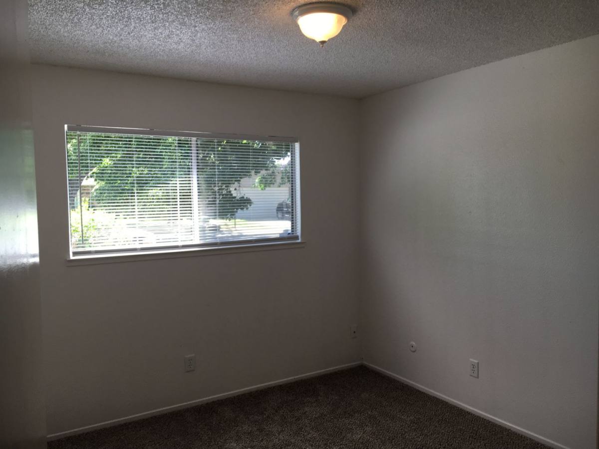 House for rent at 952 Mango Dr, Modesto, CA 95356