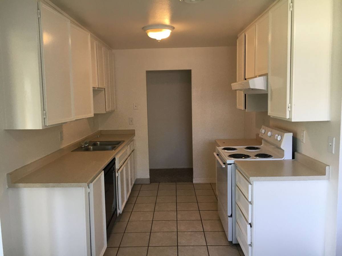 House for rent at 952 Mango Dr, Modesto, CA 95356