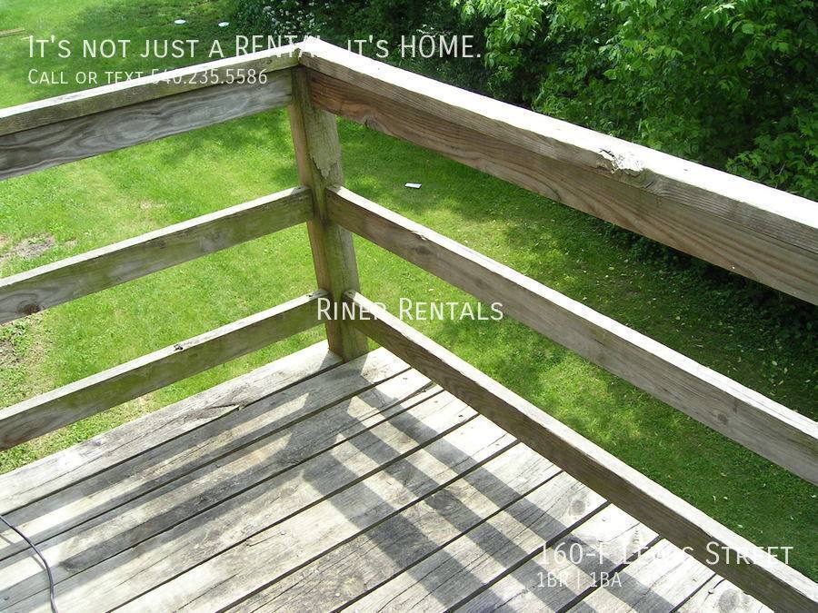 Apartment for rent at 160-F Lewis St, Harrisonburg, VA 22801